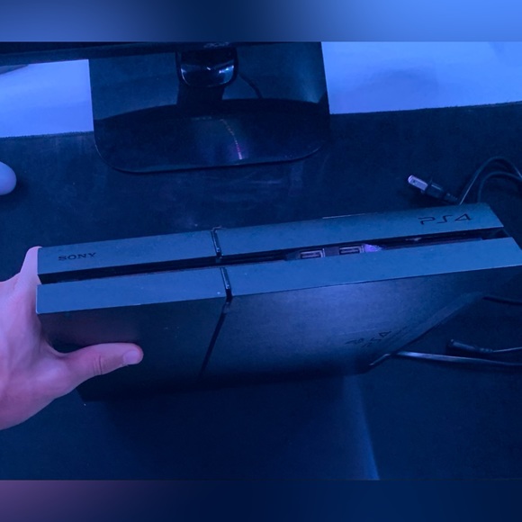 Play Station 4